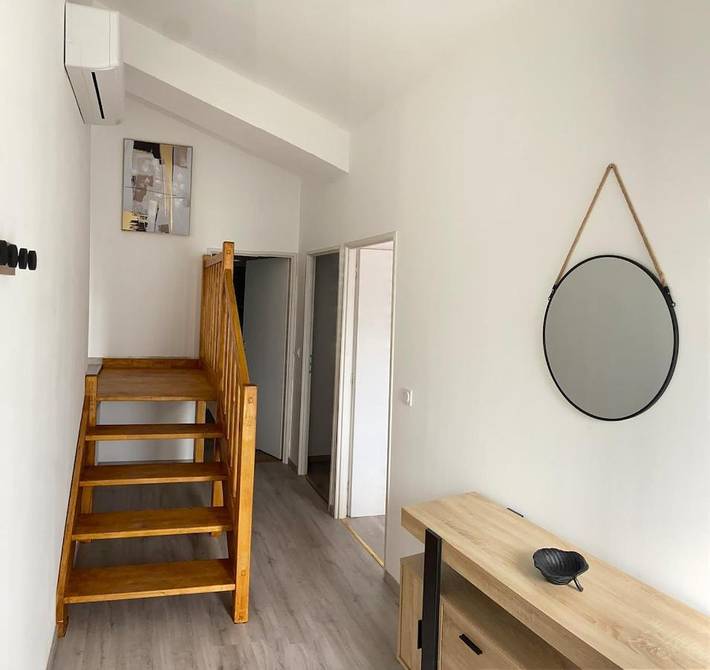 Gîte pour 8 personnes, avec vue et terrasse à Montredon-Labessonnié - 2