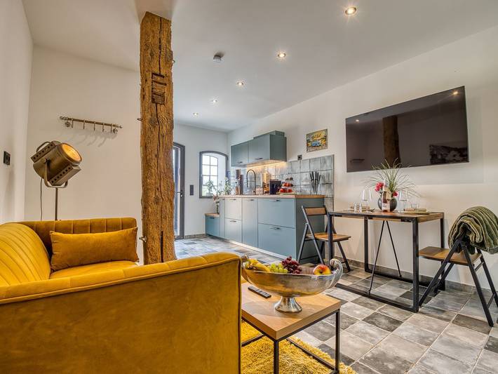 Ferienwohnung für 2 Personen, mit Terrasse und Garten sowie Ausblick in Tating