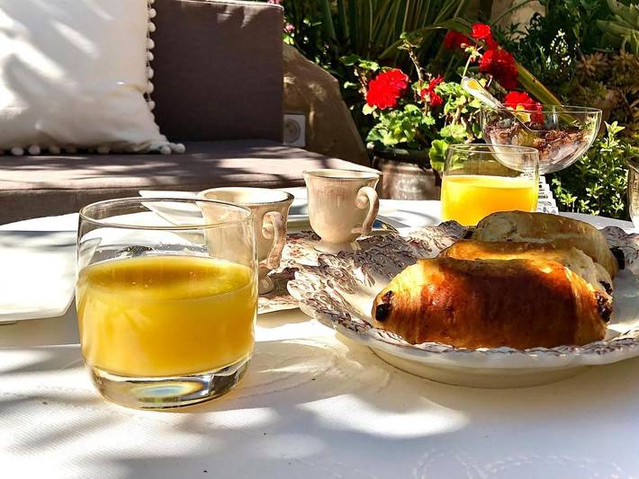 Location de vacances pour 7 personnes, avec vue et jardin ainsi que terrasse et piscine à Ventabren - 3