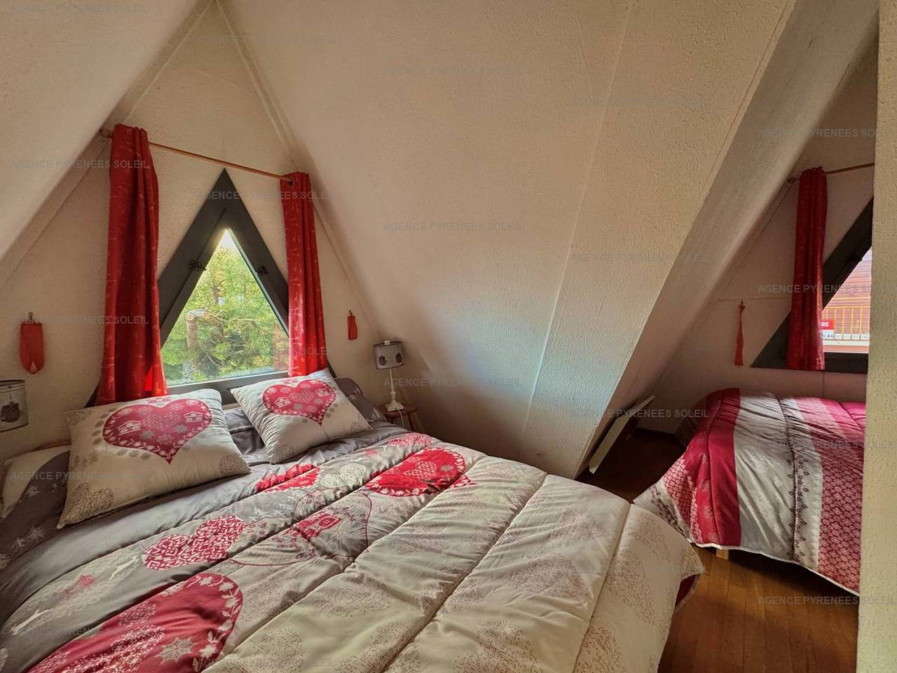 Chalet for 6 with balcony and parking in Les Angles in Les Angles, Parc naturel régional des Pyrénées catalanes