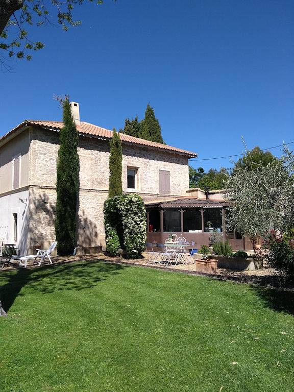 Chambre d’hôte pour 2 personnes, avec jardin et piscine