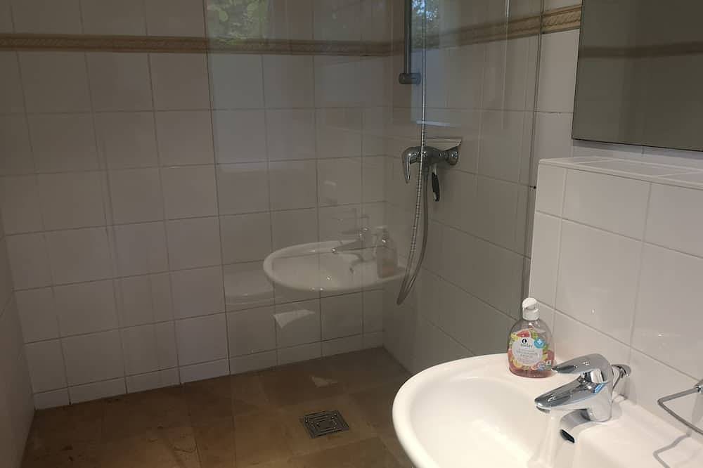 Ganze Wohnung, Villenrefugium mit Gartenterrasse in Berlin Zehlendorf, Berlin