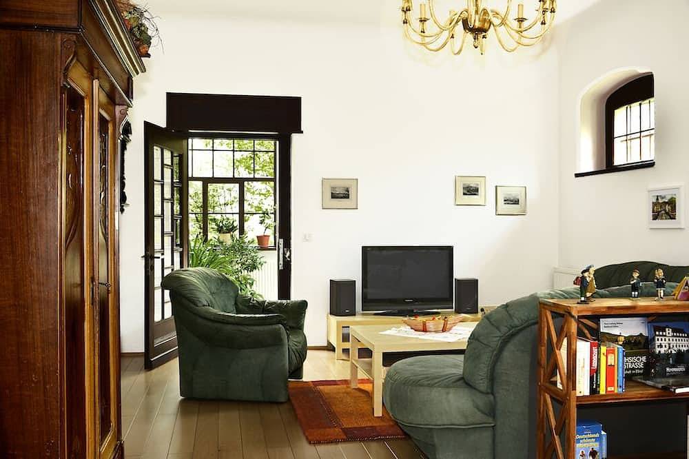 Ganze Wohnung, Stilvolle 5* Ferienwohnung im Musikerviertel auf 110qm in Radebeul, Meißen Region