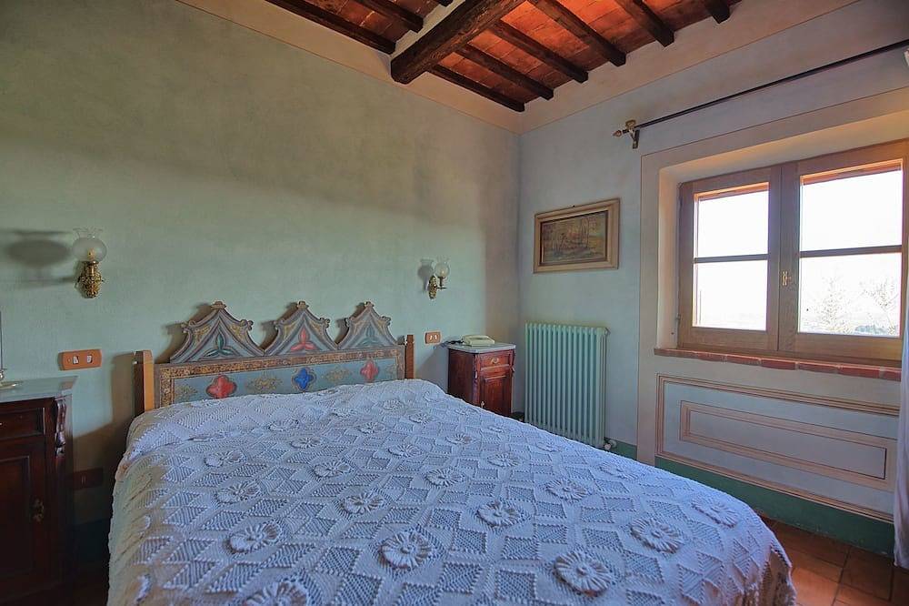 Oasi toscana con vista su Montepulciano, Villa con piscina e giardino esclusivo in Montepulciano, Chianti