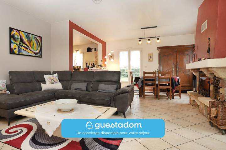 Location de vacances pour 5 personnes, avec jardin et terrasse, adapté aux familles dans Étang d'Olivet