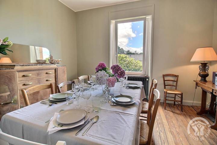 Gîte pour 9 personnes, avec jardin