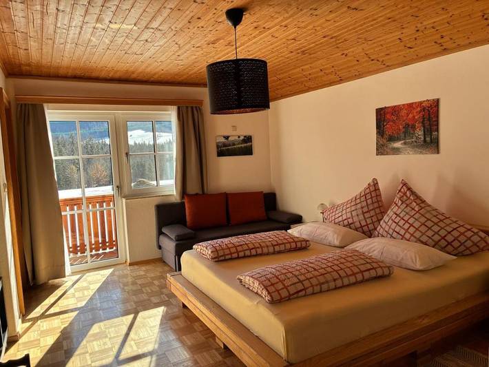 B&B für 2 Personen, mit Balkon und Seeblick sowie Ausblick in Grundlsee
