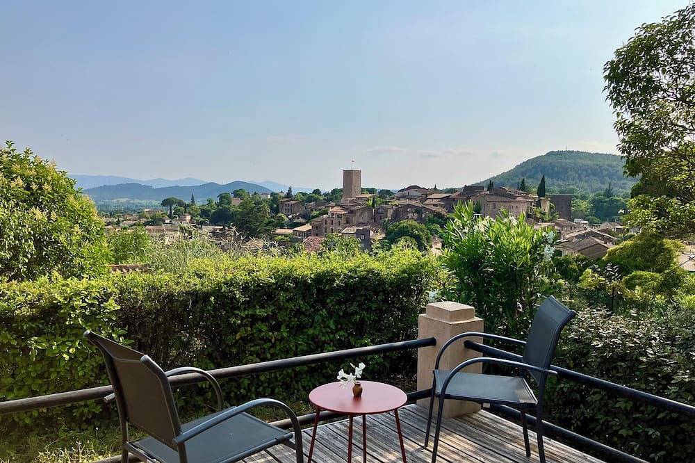 Spacious family house with heated pool - 500 m to the center of Les Arcs in Les Arcs-sur-Argens, Draguignan en omgeving