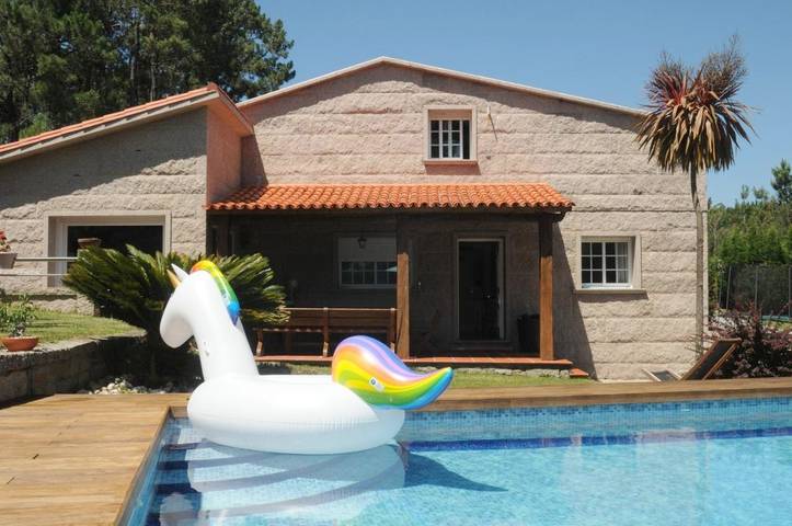 Albergue para 7 personas, con Terraza y Jardín además de Piscina y Vistas en Rias Baixas