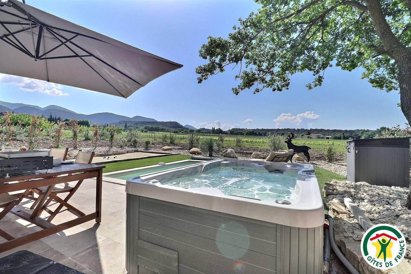 Gîte für 2 Personen mit Garten in Rousset-les-Vignes, Nyons und Umgebung