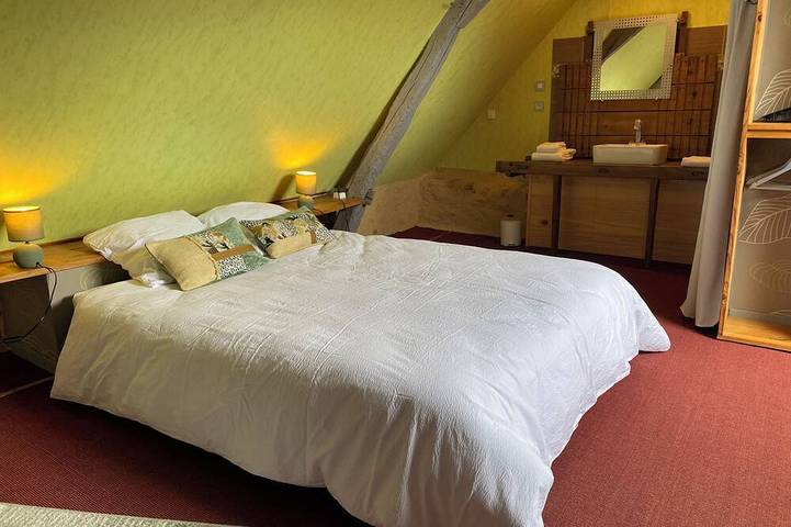 Location de vacances pour 8 personnes, avec piscine et jardin à Saint-Avit-de-Vialard - 3