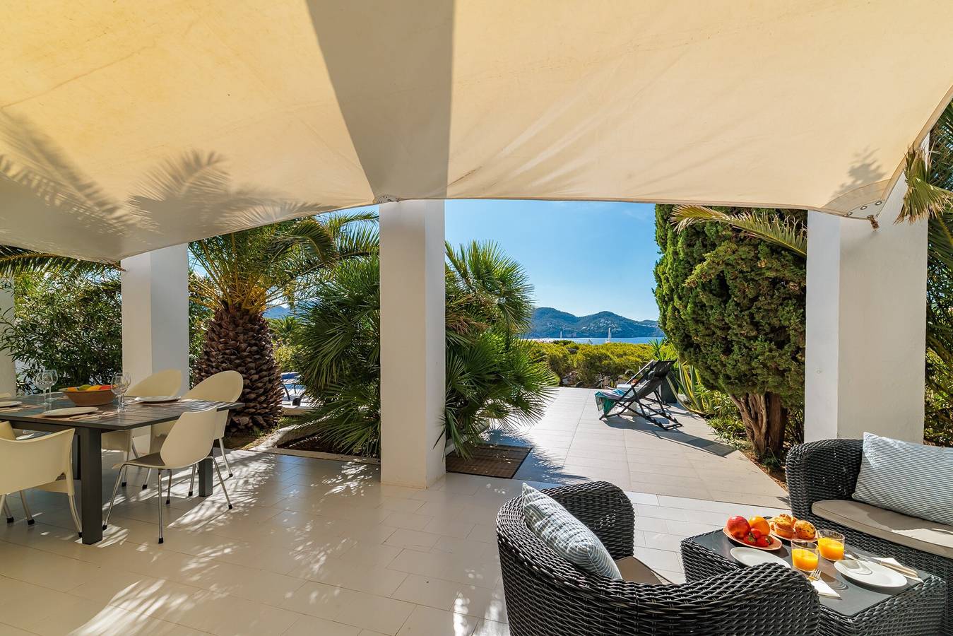 Villa „Casa Arola“ mit Meerblick, Wlan und Klimaanlage in Cala Codolar, Sant Josep de sa Talaia
