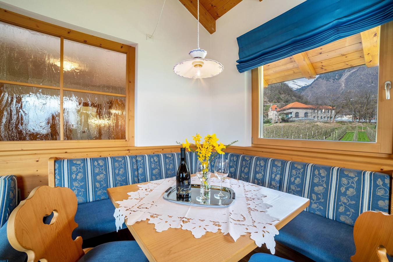 Ganze Wohnung, Ferienwohnung 'Obermoarhof Mutspitze 1' mit Bergblick, Gemeinschaftsgarten und Wlan in Algund, Ortleralpen