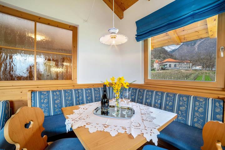 Hel lejlighed, Apartment 'Obermoarhof Mutspitze 1' with Mountain View, Shared Garden and Wi-Fi in Algund, Ortler Alps