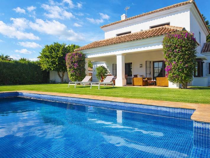 Ferienhaus für 8 Personen, mit Pool und Garten sowie Meerblick, mit Haustier