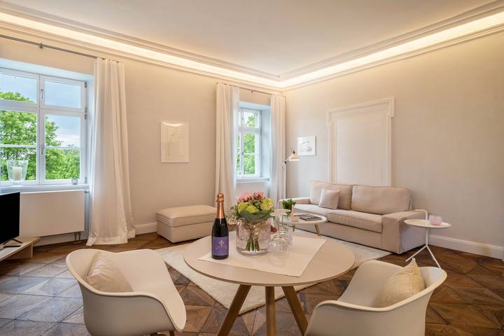 Entire apartment, Schloss Kirchberg - Apartment Fleur in Immenstaad am Bodensee, Region Bodensee-Oberschwaben