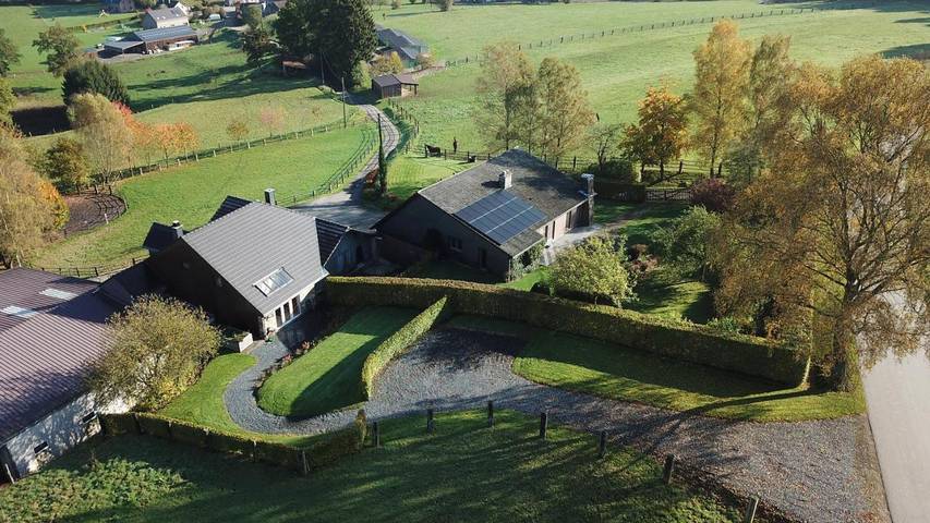 Location de vacances pour 8 personnes, avec sauna ainsi que jardin et vue dans Bellevaux-Ligneuville - 2