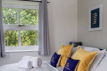 Apartment for 7 People in Milton Keynes, South East England, Photo 1