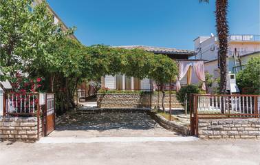 Ferienhaus für 6 Personen, mit Terrasse in Vodice