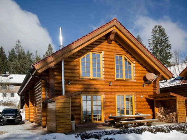 Chalet für 14 Personen, mit Balkon und Terrasse sowie Garten und Sauna in Feldberg