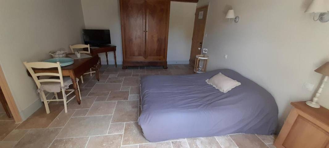 Location de vacances pour 5 personnes, avec jardin et terrasse à Cozes - 4