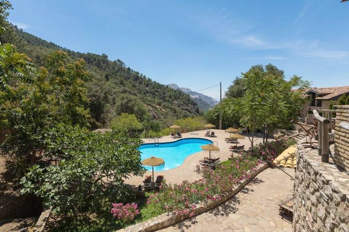 Hotel para 2 personas, con jardín además de terraza y piscina en Andalucía - 2