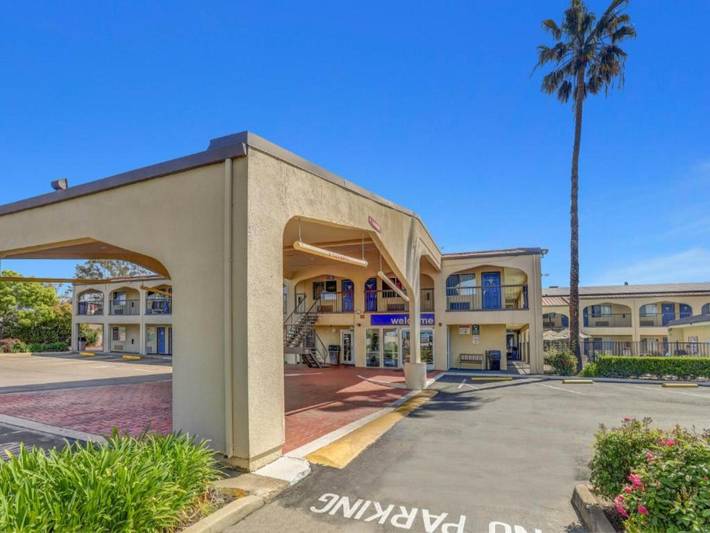 Ganze Wohnung, 1 Kingsize-Bett | Nichtraucher in Lodi, San Joaquin County