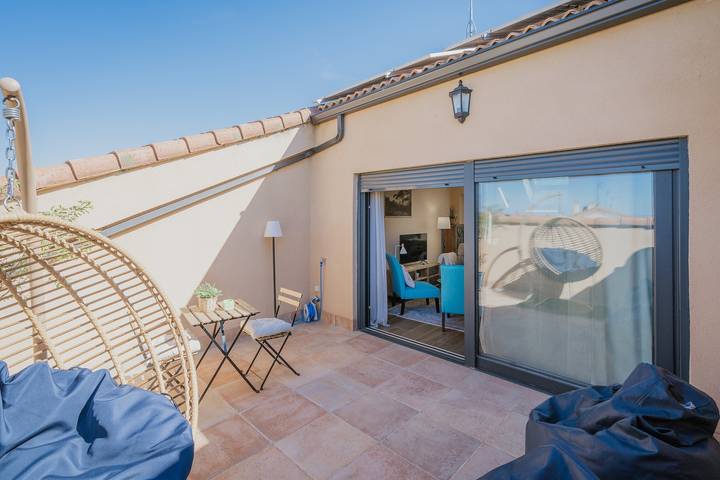 „El Rincón Oriental-Ático Terraza“ mit Bergblick, Wlan und Klimaanlage in Roda de Eresma, Segovia Provinz