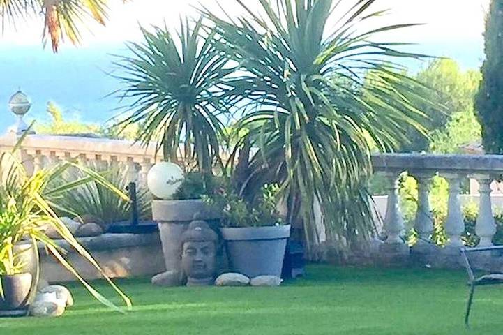 Gîte pour 4 personnes, avec terrasse et jacuzzi ainsi que piscine et jardin, animaux acceptés à Ceyreste - 2