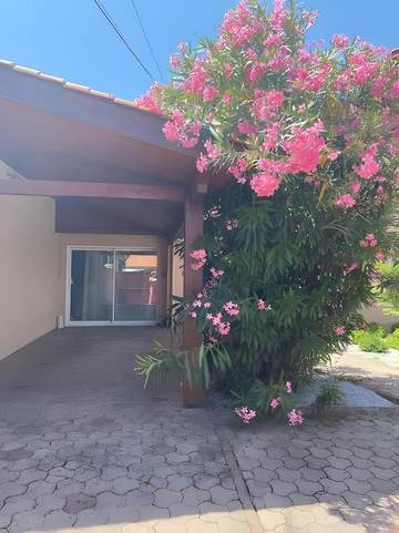 Gîte pour 3 personnes, avec jardin et jacuzzi à Bassens