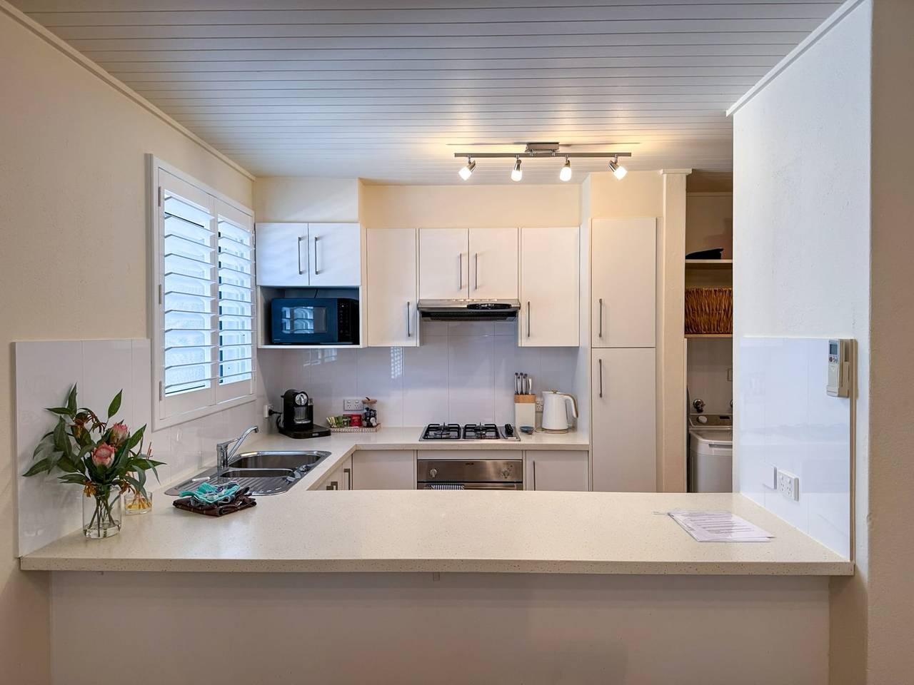 Entire apartment, Bright & Airy Adelaide Retreat with Courtyard in North Adelaide, Adelaide