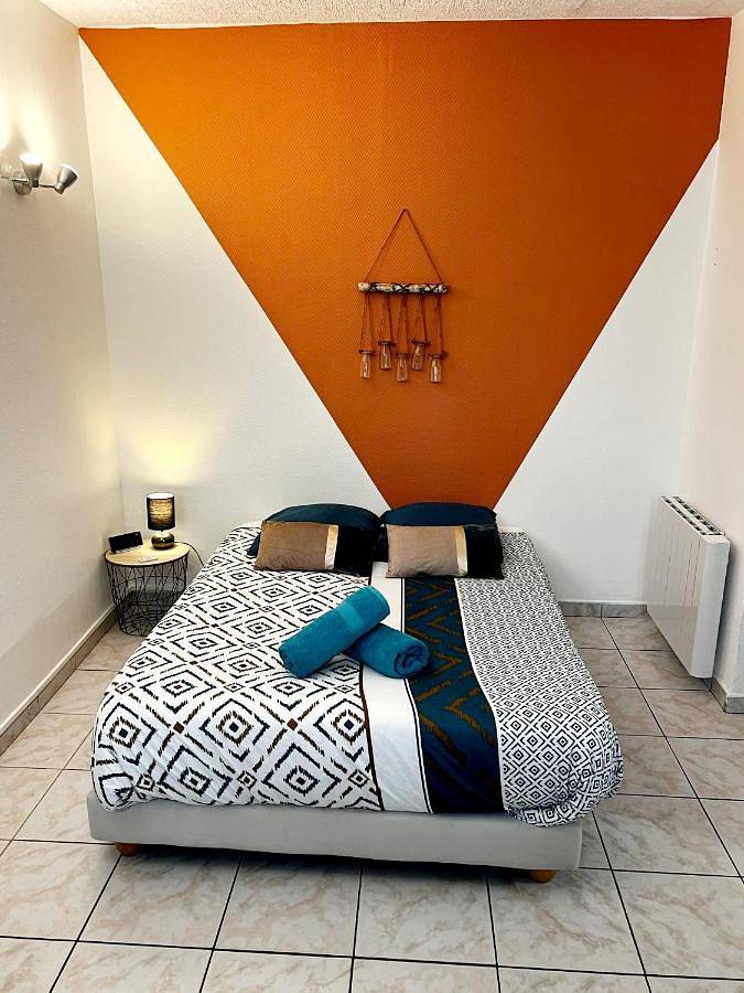 Gîte pour 2 personnes dans Thermes De Neris Les Bains Neris Les Bains - 2