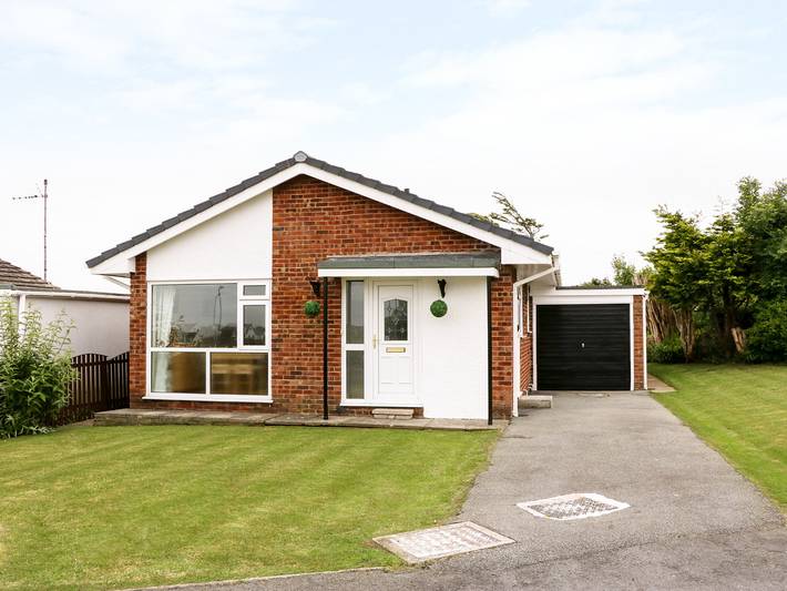 Bungalow for 4 people, with Garden in North-Wales