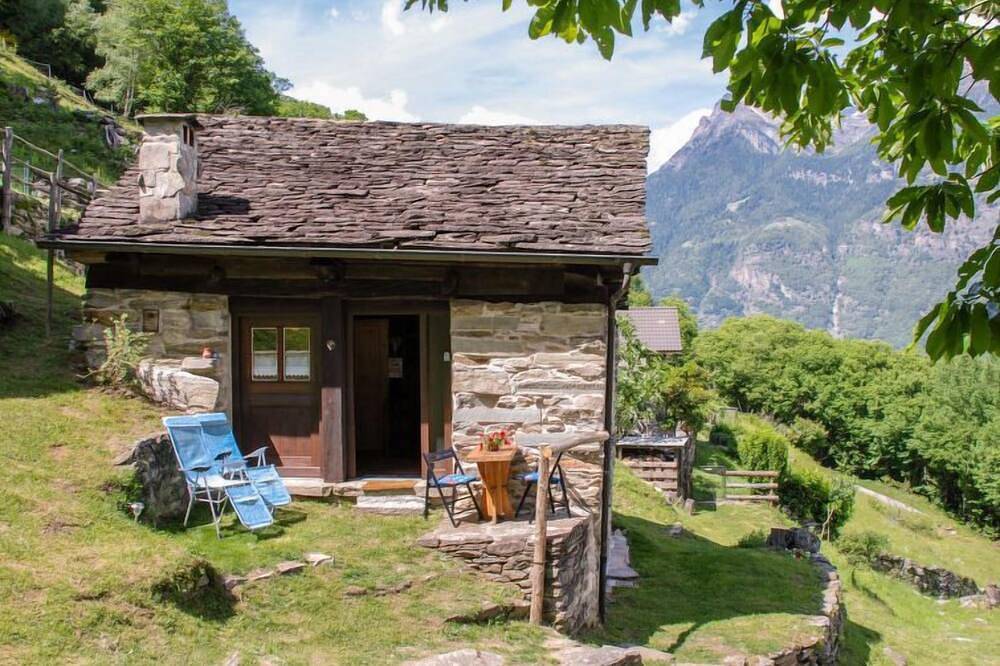 Casa vacanza a Semione a partire da 149€ a notte