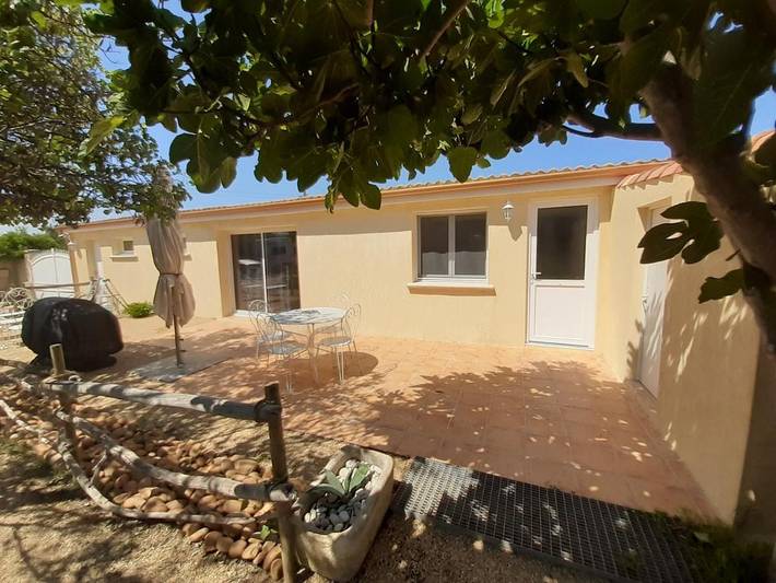 Apartamento de vacaciones para 4 personas, con vistas además de jardín y piscina - 1