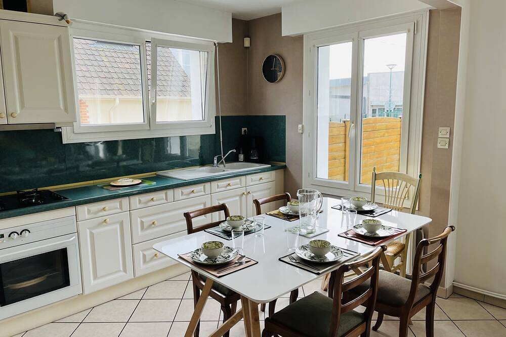 Maison Chaleureuse 6 Pers Wifi Jardin in Boulogne-sur-Mer, Boulogne-sur-Mer en omgeving
