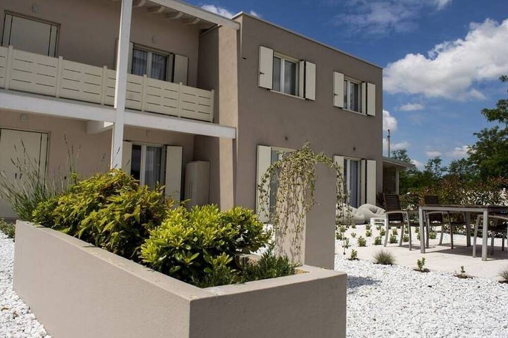 Apartamento entero, Home Suites Home - Peperoncino - 1.6 km from Peschiera del Garda in Valeggio sul Mincio, Provincia de Verona