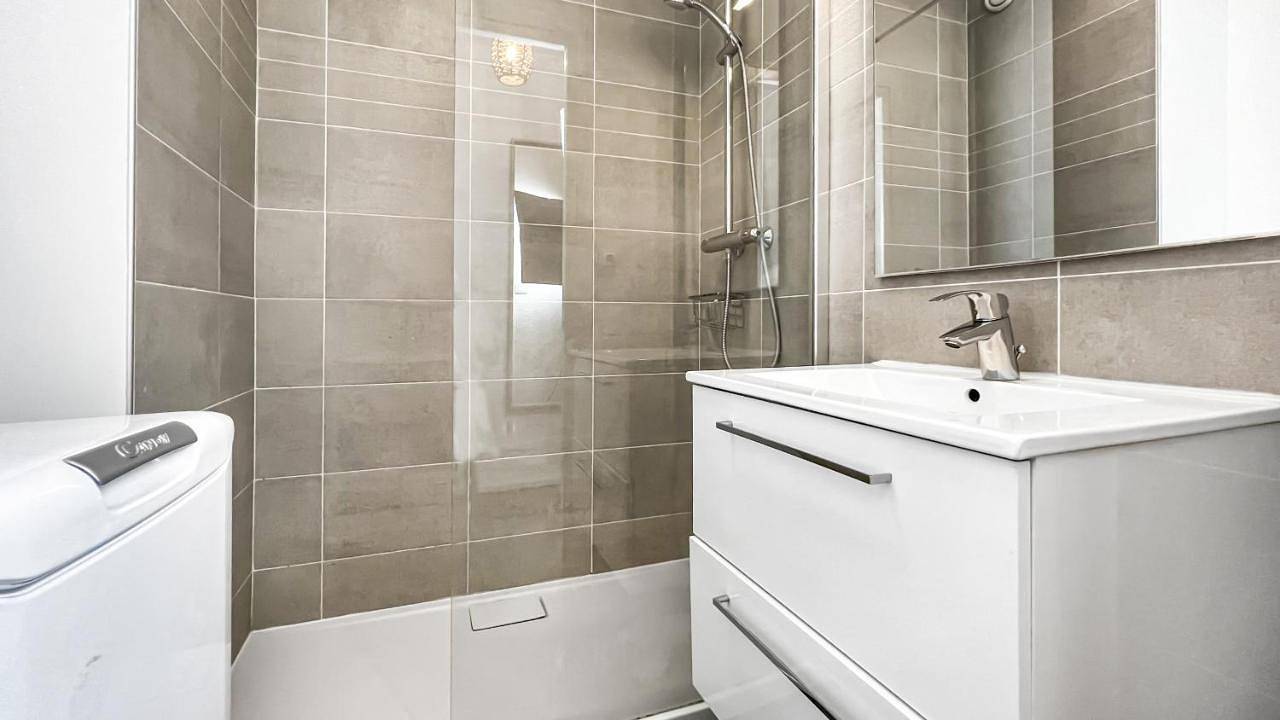 Appartement entier, Homey Garden - Parking Gratuit, Balcon, Proche Tram, Netflix in Ambilly, Région de Saint-Julien-en-Genevois