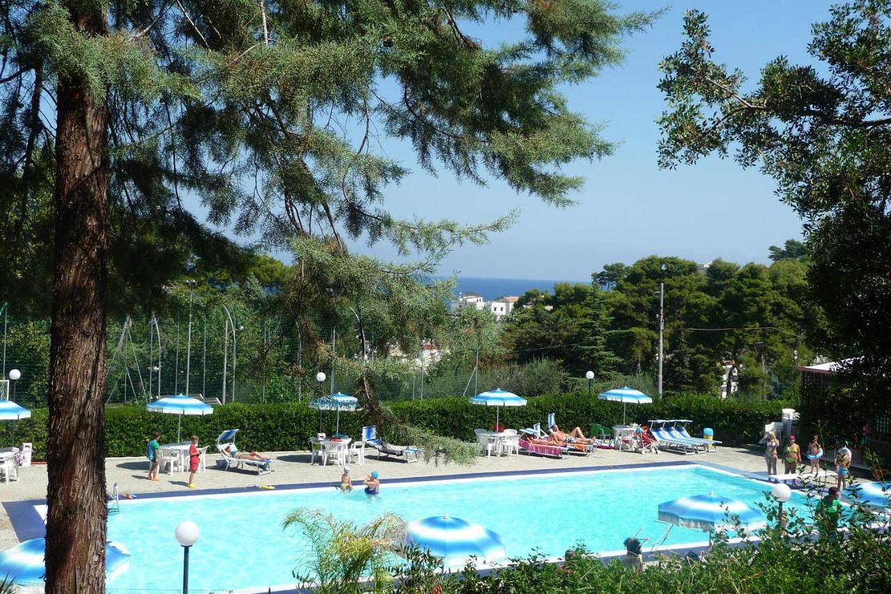 Camping Villaggio Internazionale in Vico del Gargano, Gargano
