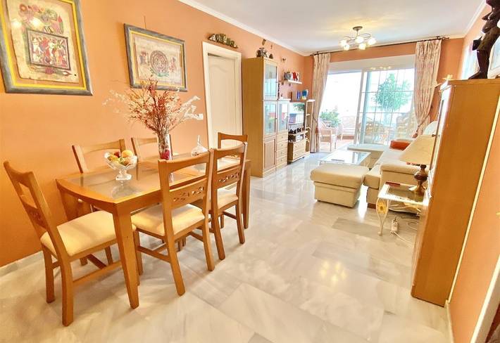 Appartement entier, Appartement "Oasis" près de la plage avec vue mer, piscine, Wi-Fi et terrasse in La Herradura, Almuñecar