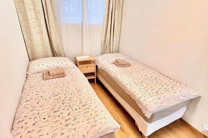 Ganze Wohnung, 2Br 4mins walk Thalwil Station Parking Historical in Thalwil, Kanton Zürich