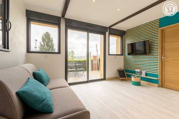 Chalet pour 4 Personnes dans Saint-Alban-de-Montbel, Région de Chambéry, Photo 2