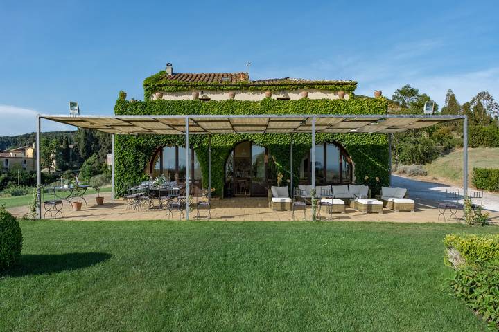 Casa vacanza per 14 persone, con giardino e terrazza a Castellina Marittima