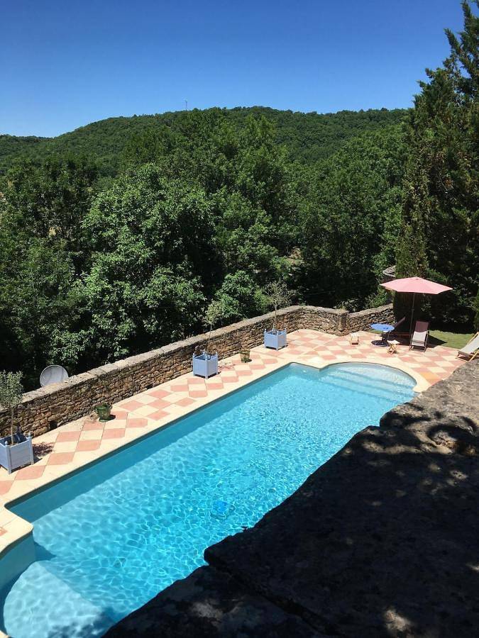 Location de vacances pour 6 personnes, avec Balcon et Terrasse ainsi que Piscine et Vue à Espinas