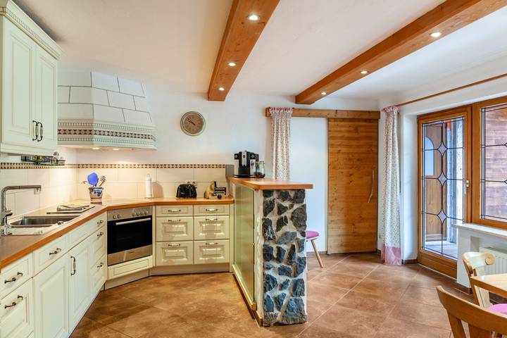 Ganze Wohnung, Ferienwohnung Kraus Eibsee" mit Bergblick, gemeinsamer Terrasse und Wlan in Grainau, Eibsee