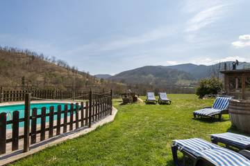 Casa Rural para 6 Personas en San Juan de las Abadesas, Pirineo Catalan, Foto 2