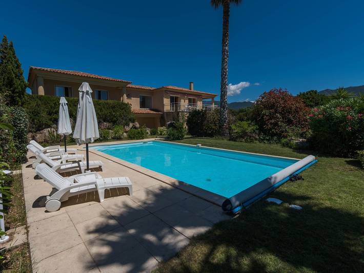 Chalet para 6 personas, con terraza además de piscina y jardín, Se admiten mascotas - 1
