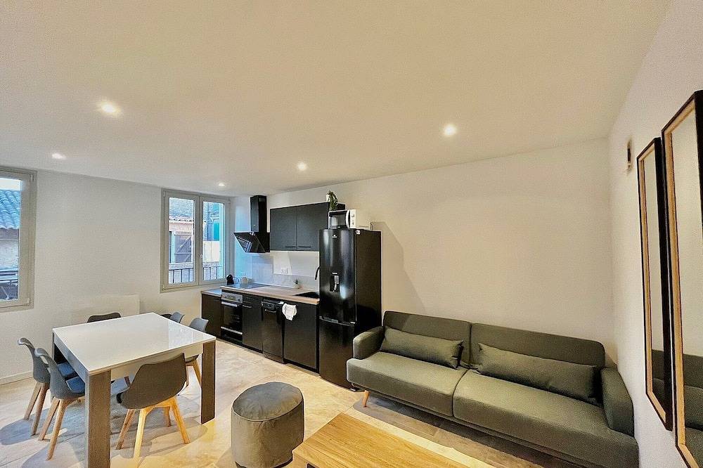 Quiet house, garage, terrace, near basilica in Saint-Maximin-la-Sainte-Baume, Brignoles region