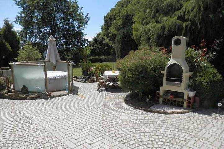 Gîte pour 2 personnes, avec jardin et jacuzzi à Colombiers-du-Plessis - 4