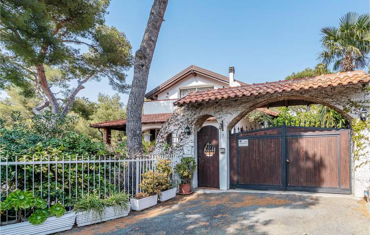 Ferienwohnung für 6 Personen, mit Ausblick und Garten sowie Terrasse, mit Haustier an der Ligurische Küste - 2